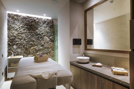 Picciolo Etna Golf Resort & Spa, Curio Collection by Hilton
