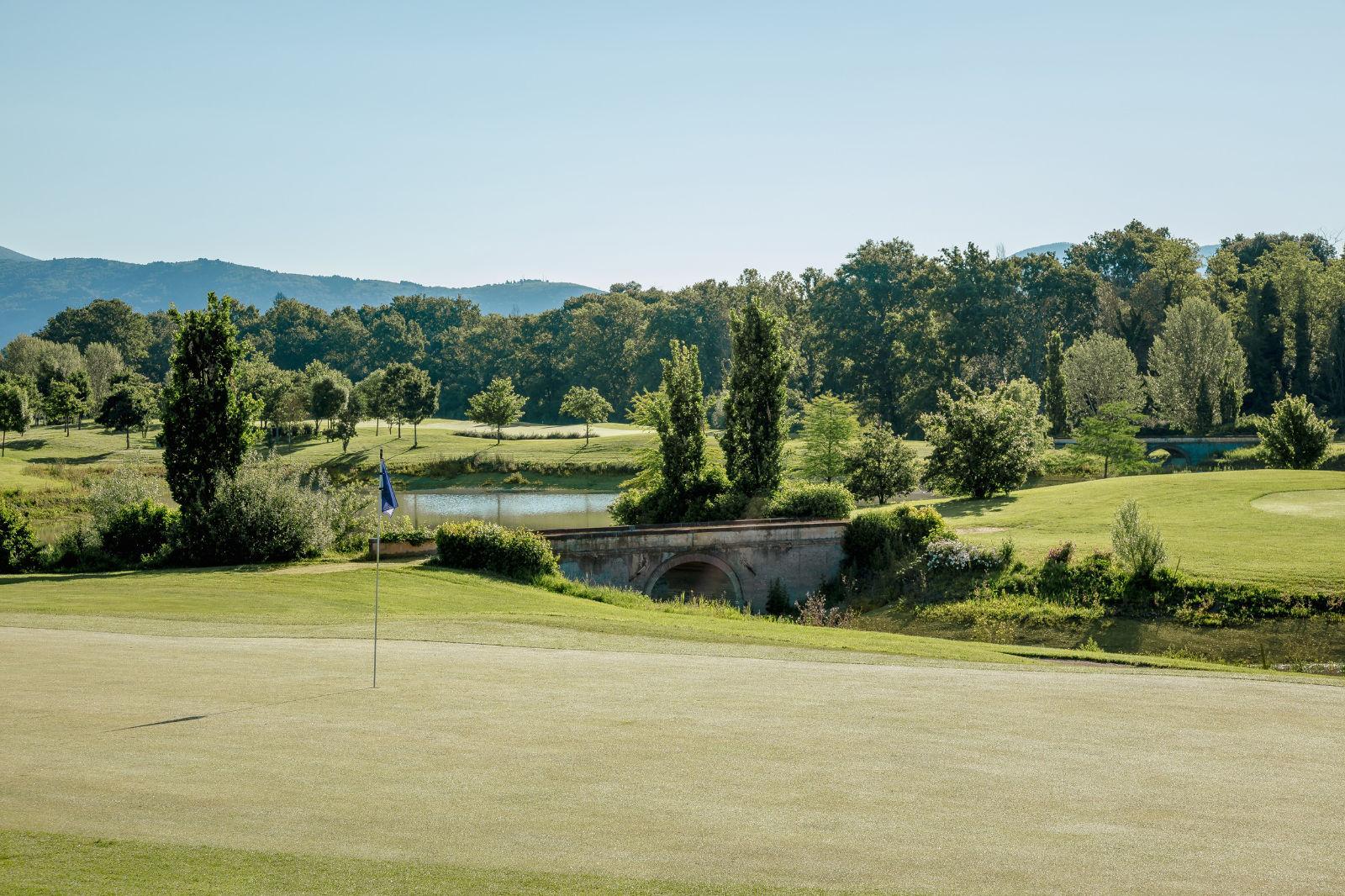 Le Pavoniere Golf & Country Club 