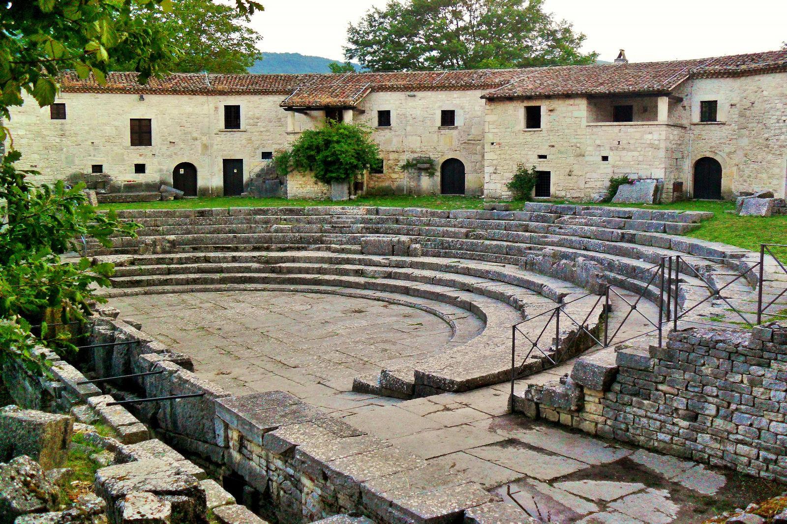 Altilia, Teatro romano (Saepinum romana)